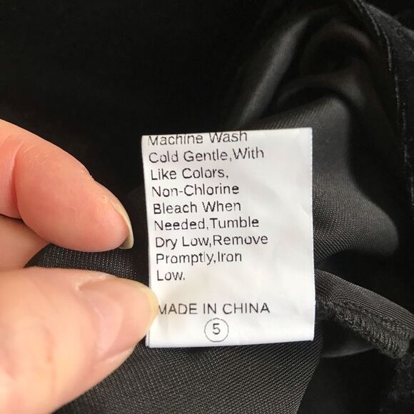 Shein Romantic Gothic Lace Trim and Pearls Velvet Long Sleeve Top Black Sz M (6) - Picture 11 of 14